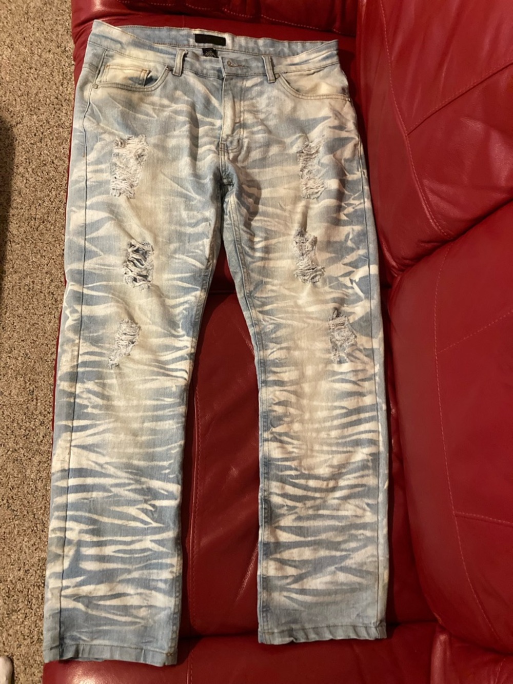 Steve’s Jeans Light Wash Distressed Jeans